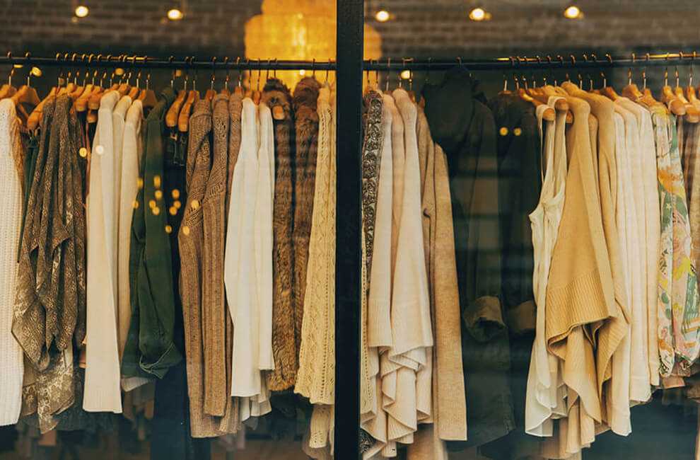 Product descriptions for the fashion industry